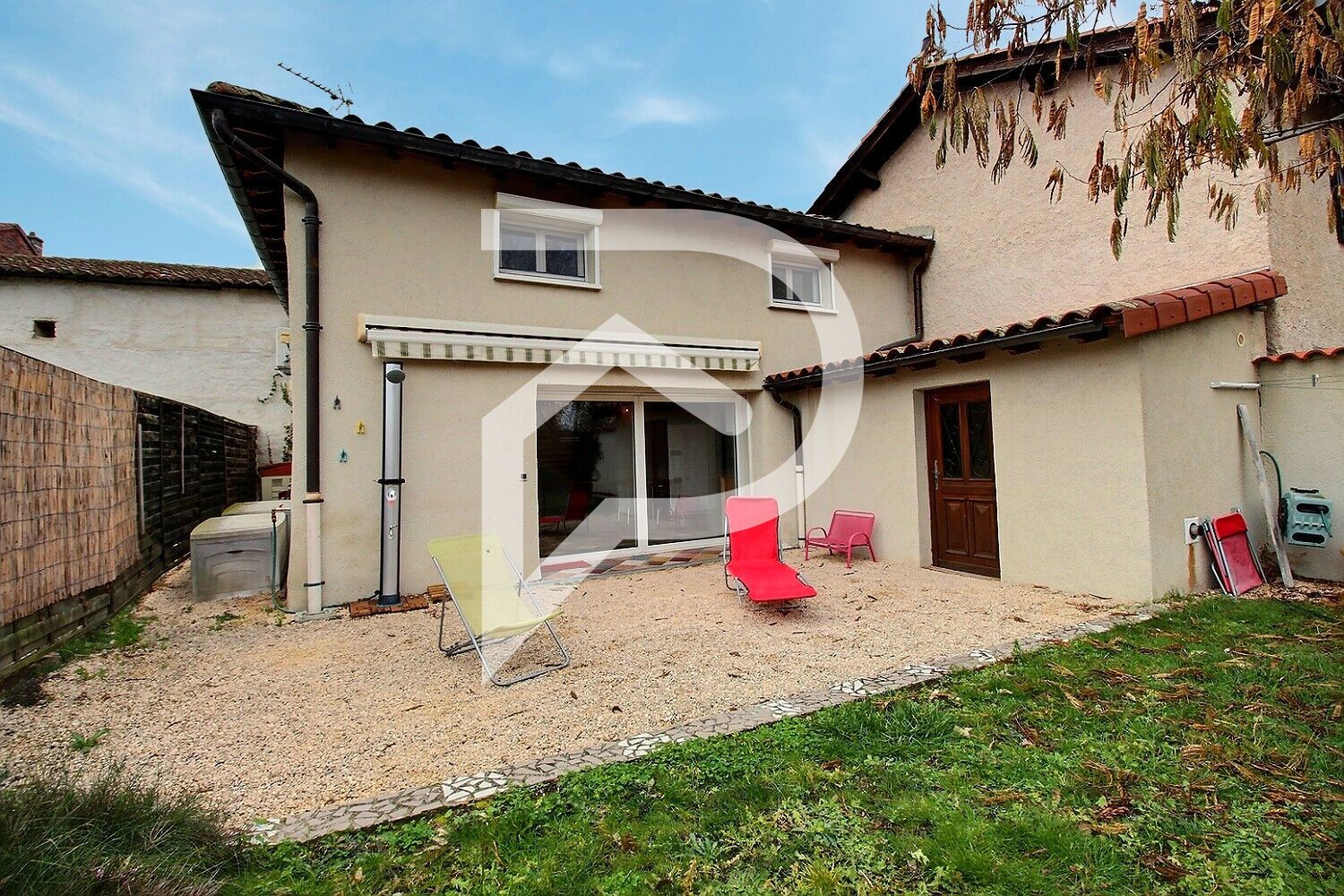 La Cour Du Domaine Mornand En Forez Biens immobiliers à vendre à Chalain-le-Comtal (42600) | RealAdvisor