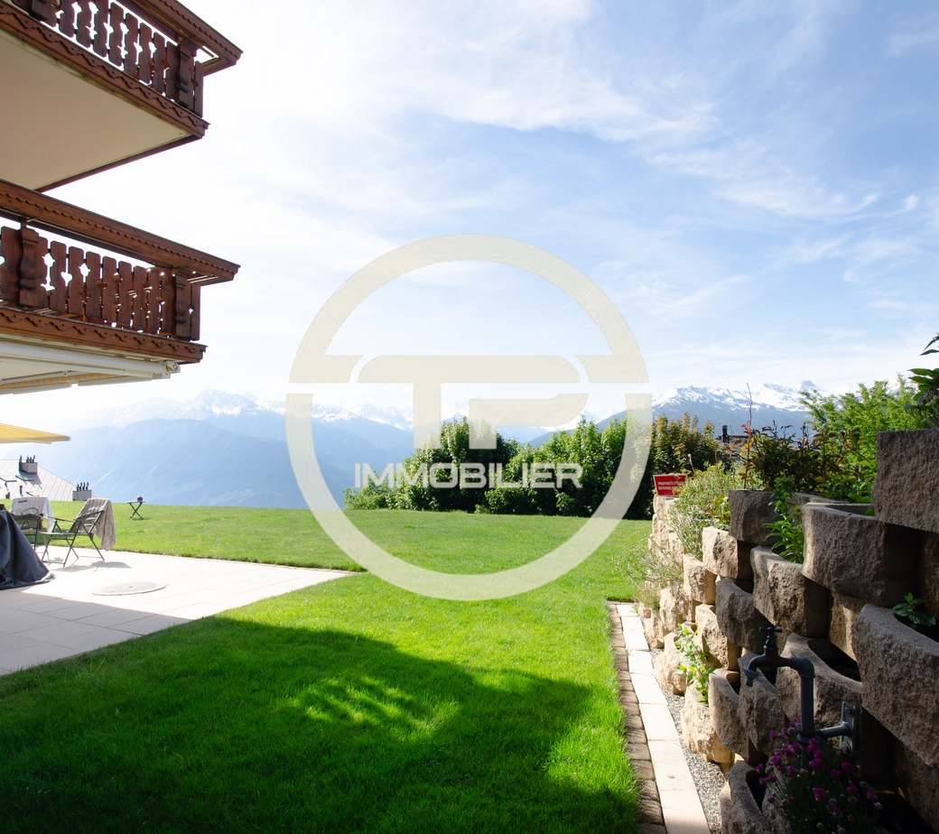 Exceptionnel 3,5 pièces avec vue panoramique au rez-de jardin au centre de Montana