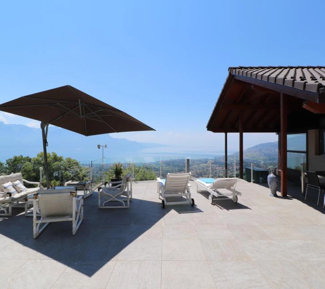 SUPERBE VUE AU CALME DANS QUARTIER RESIDENTIEL