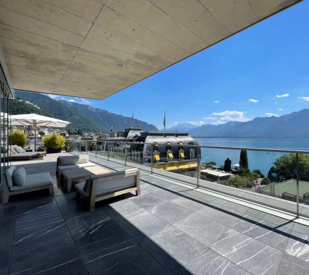 ATTIQUE EXCEPTIONNEL - VUE A 180°