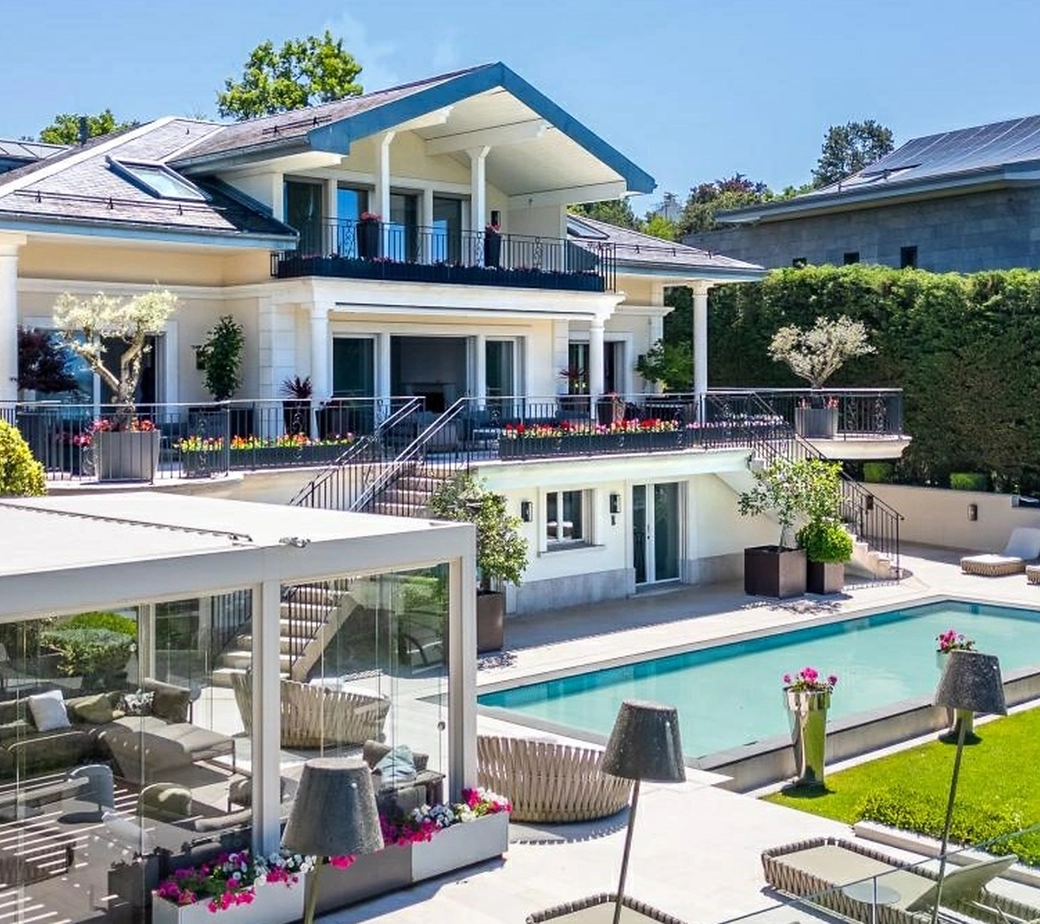 Villa d’exception avec vue lac, piscine et prestations haut de gamme à Cologny