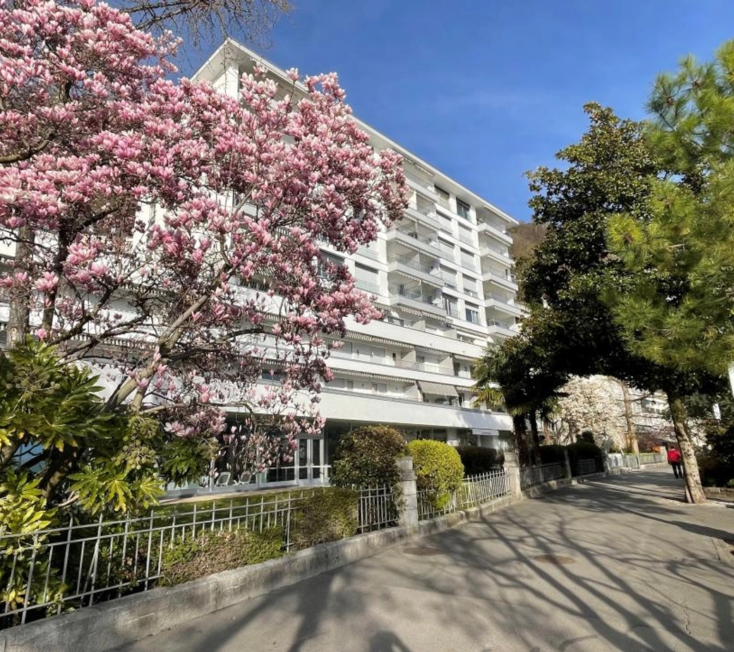 SUPERBE VUE - AU BORD DU LAC