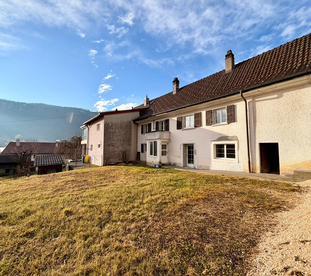 Maison mitoyenne – 2 appartements