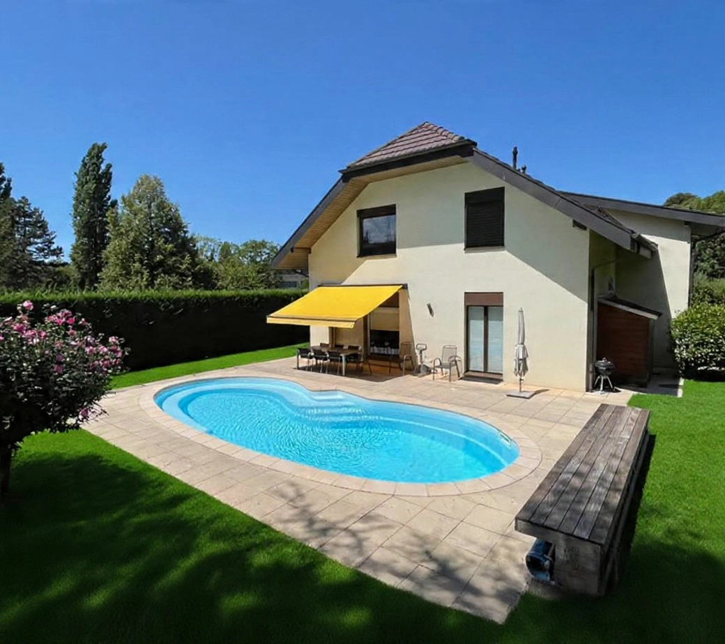 TRES BELLE VILLA INDIVIDUELLE DE 7,5 PIECES AVEC PISCINE DANS QUARTIER RESIDENTIEL TRES CALME