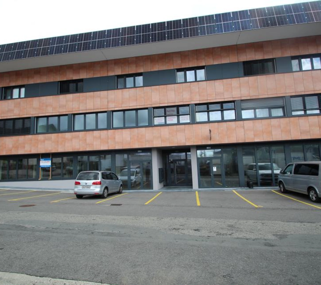 Atelier - dépôt au rez-de-chaussée dans la zone industrielle d'Echallens