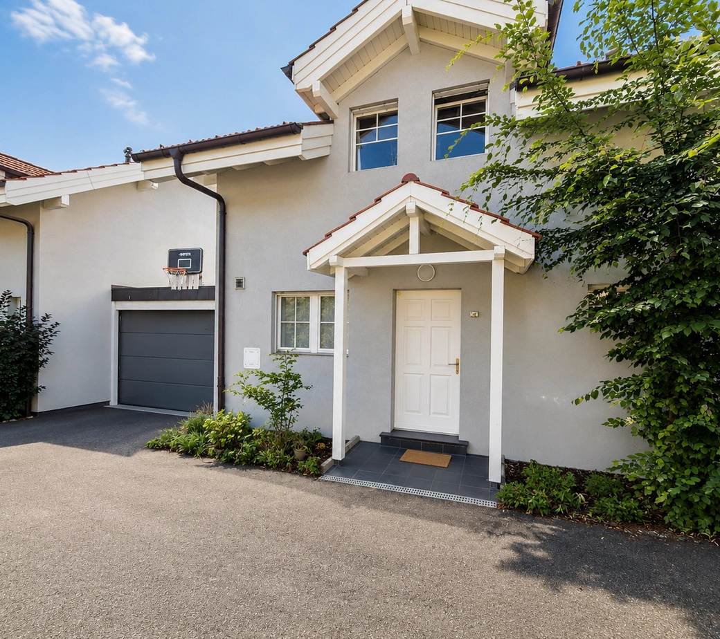 Maison familiale meublée avec jardin privatif à Carouge