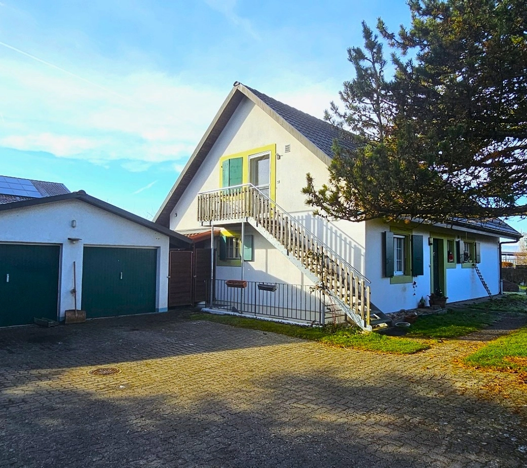Belle maison individuelle de 2 appartements avec grand jardin