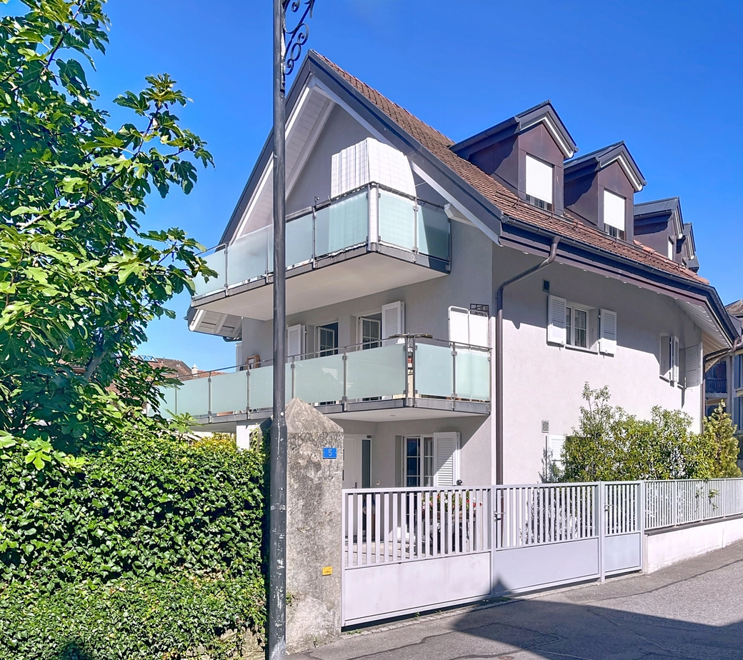 Cœur de Villeneuve: Immeuble de 3 appartements + parcelle constructible