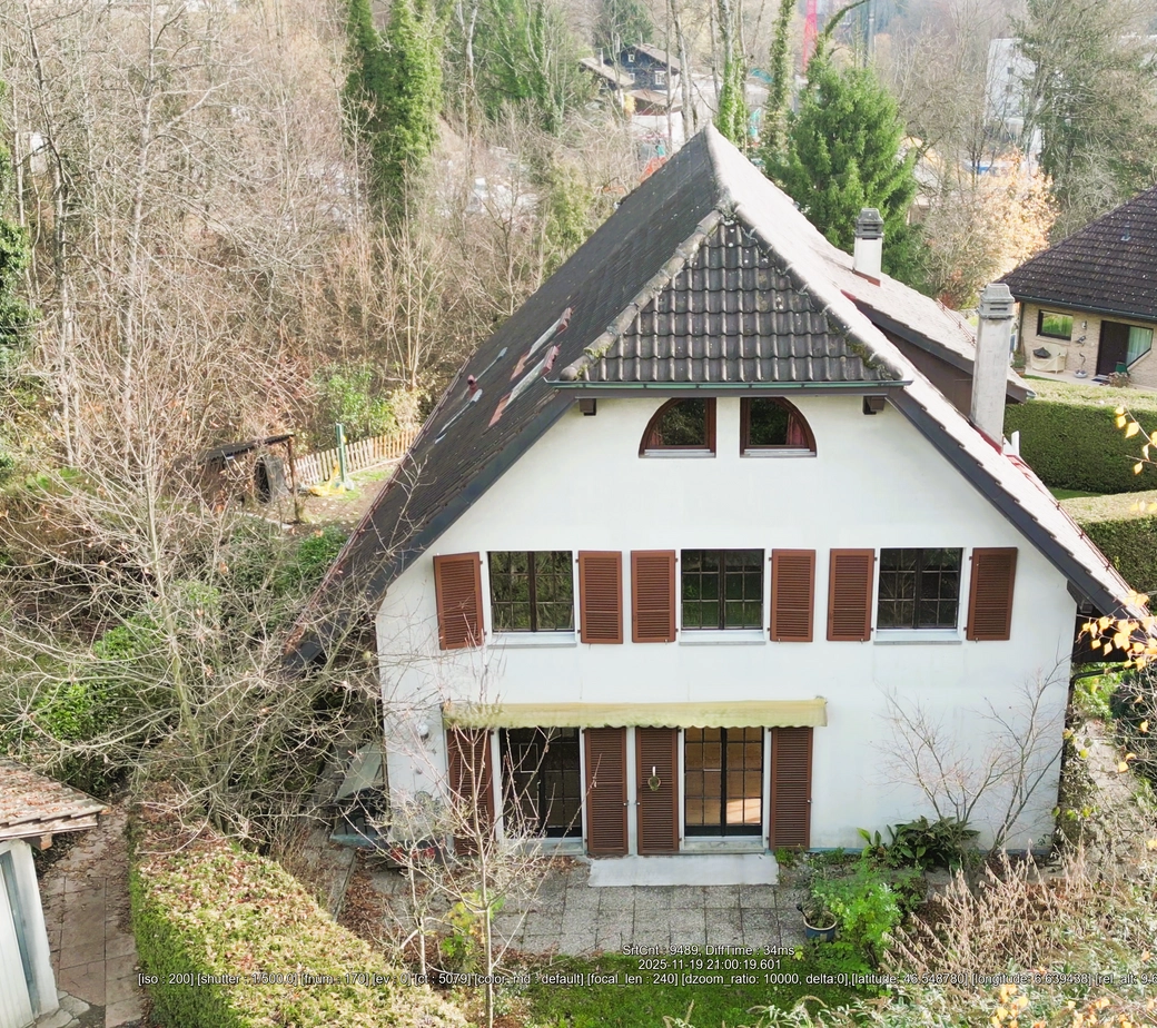 Belle villa à réinventer dans un cadre privilégié