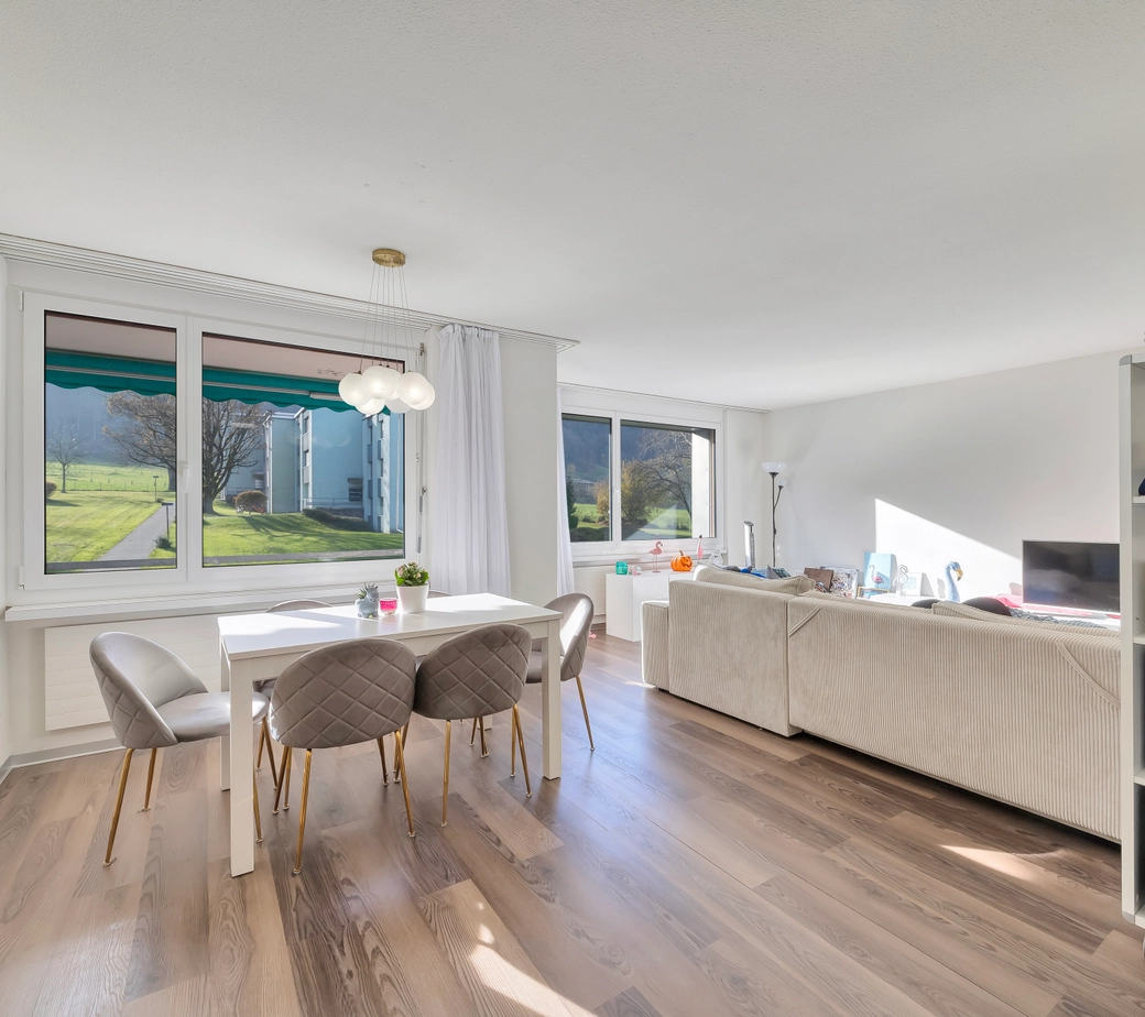 Perfektes Zuhause in Schübelbach – Sonnige 2.5-Zimmer-Wohnung mit Balkon