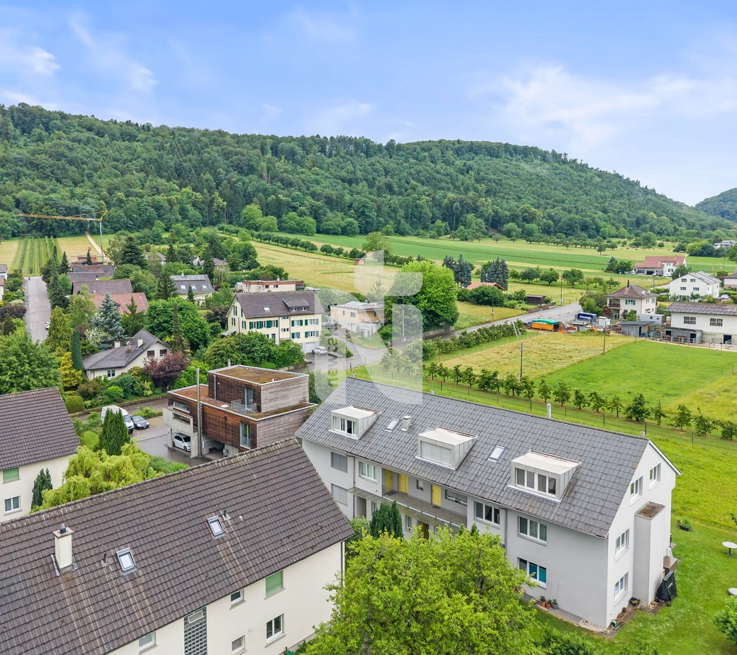 Familienfreundliche Maisonettewohnung mit grossem Balkon und wunderschöner Weitsicht