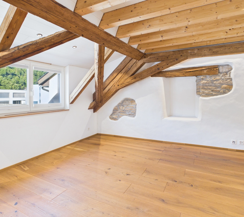 Charmante, sanierte Maisonettewohnung mit Lift, Balkon und eigenem Waschturm