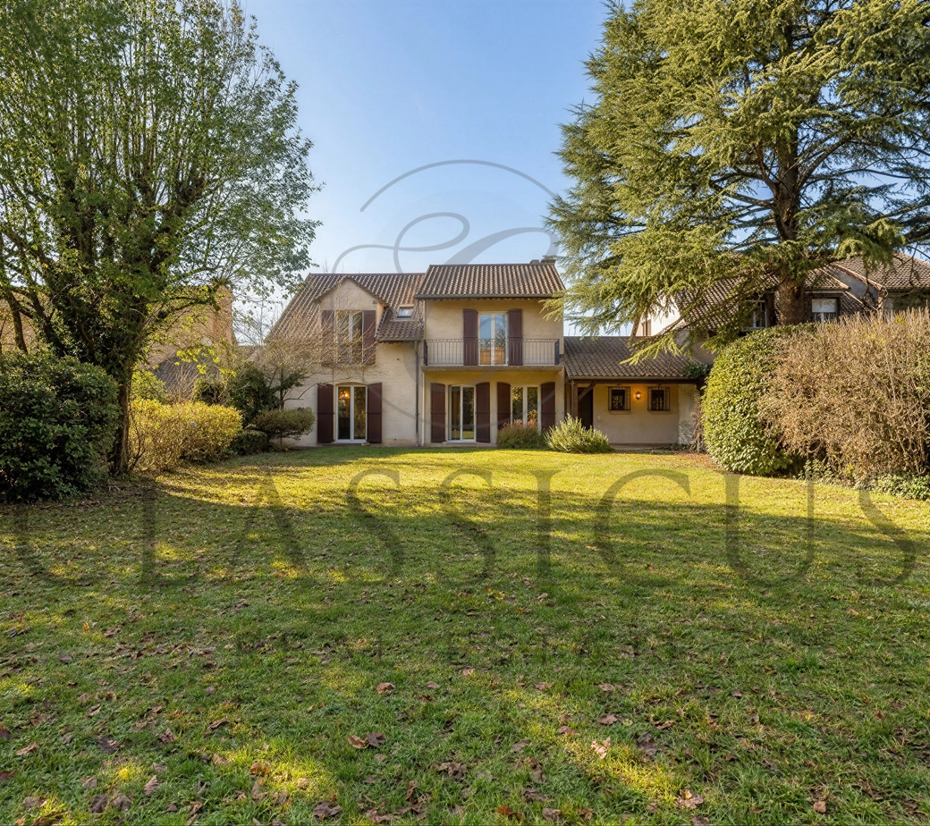 Maison Breccolini familiale avec suite parentale, 4 chambres et jardin plein Sud