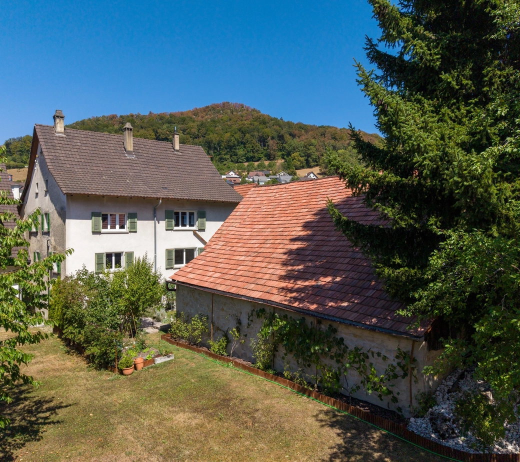 Ein Haus – drei Wohnungen – unzählige Möglichkeiten, ideal für Familien und Anleger