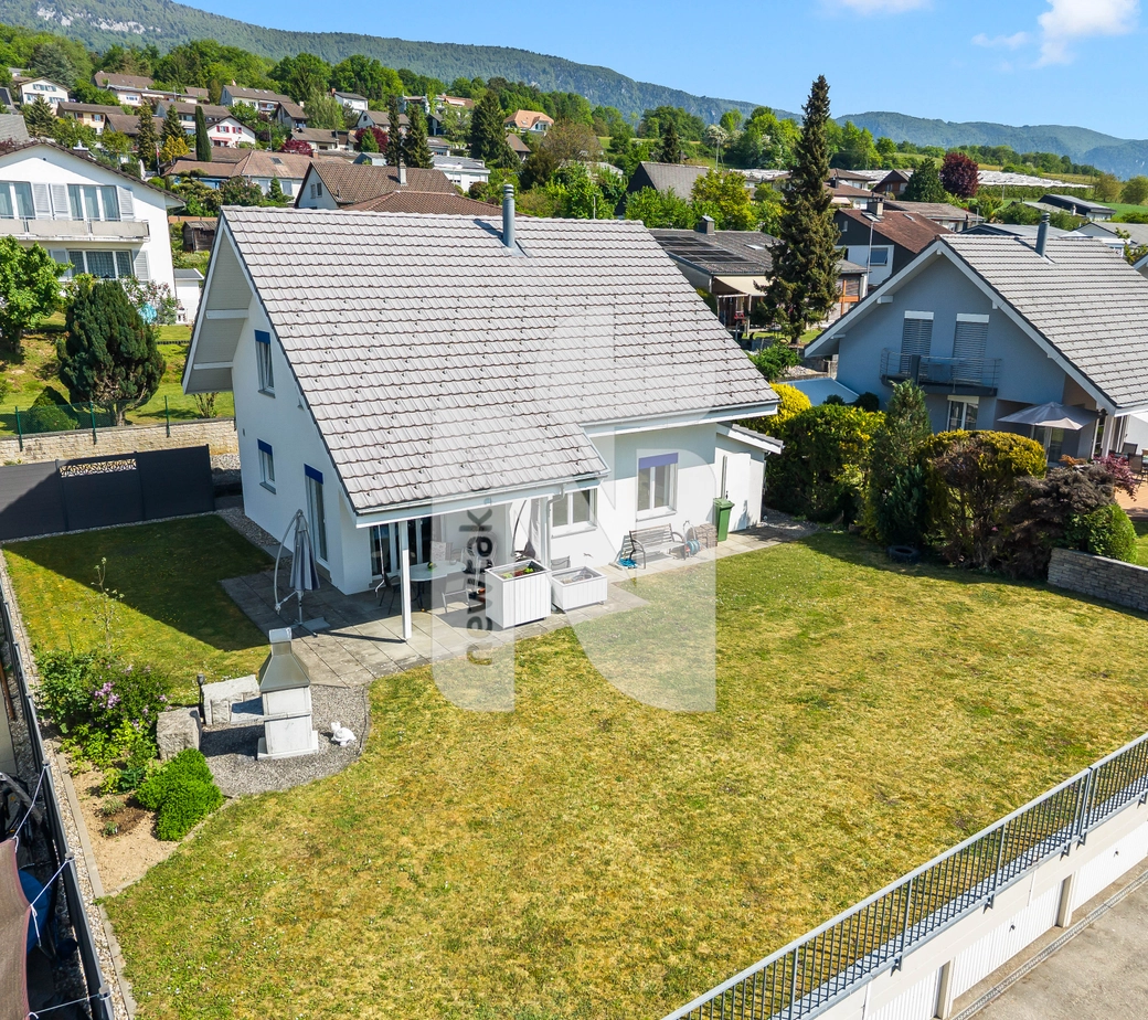 Familienfreundlich mit Garten, Doppelgarage in ruhiger, naturnaher Lage