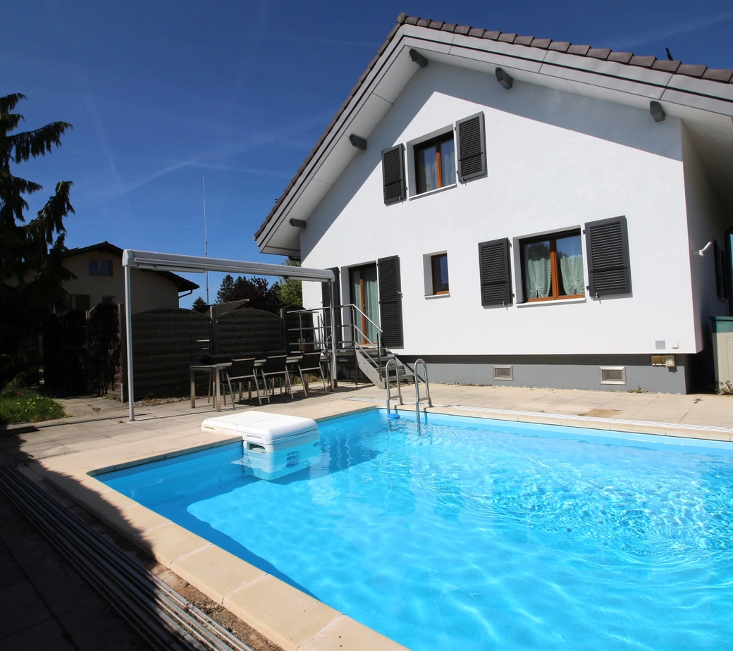 Belle villa individuelle avec piscine et grand jardin