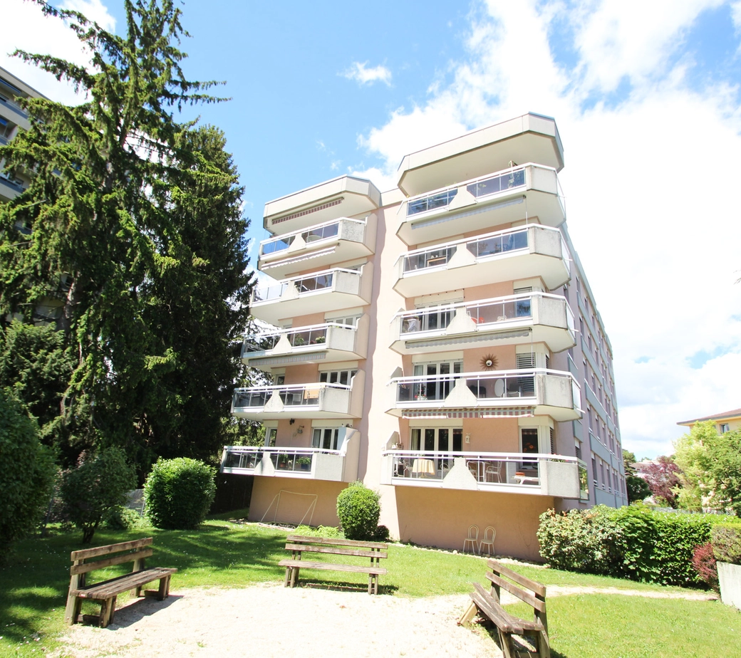 Appartement 4.5 pièces, situé au 1er étage avec balcon
