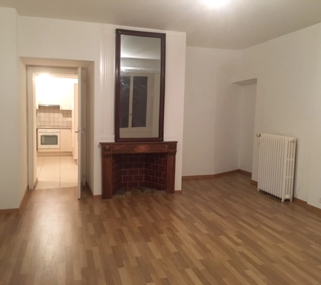 Spacieux appartement de 3.5 pièces au 2ème étage entièrement rénové