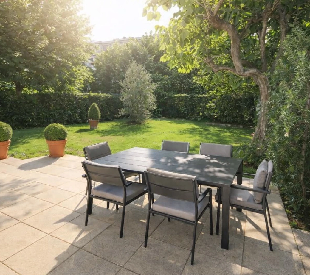 UN JARDIN AU CETRE VILLE | PROCHE ECOLE INTERNATIONALE ET PARC BERTRAND | 2 APPARTEMENTS