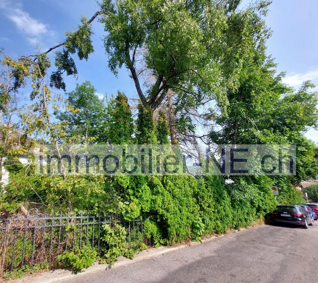 Terrain à bâtir idéalement situé dans un quartier prisé