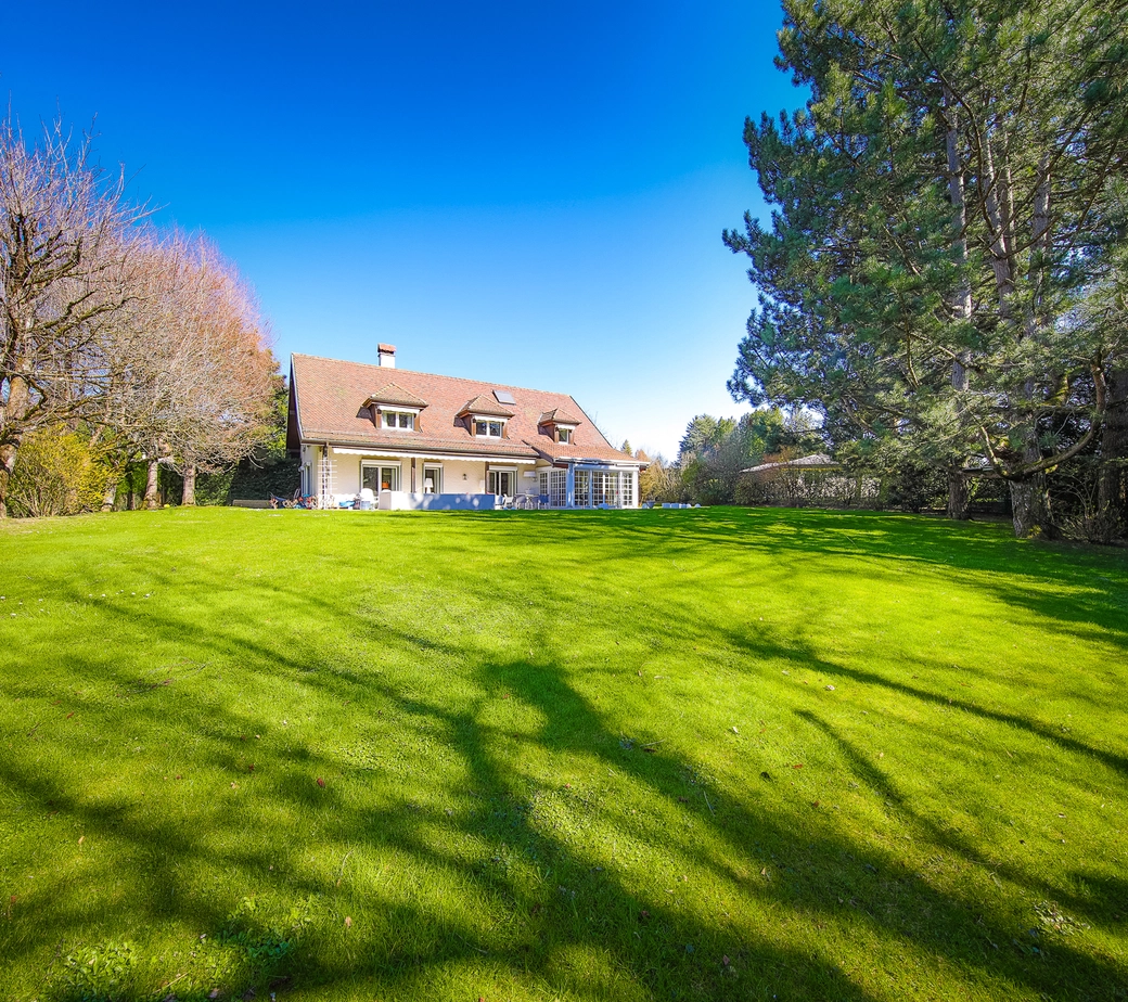 Superbe villa individuelle dans un quartier résidentiel