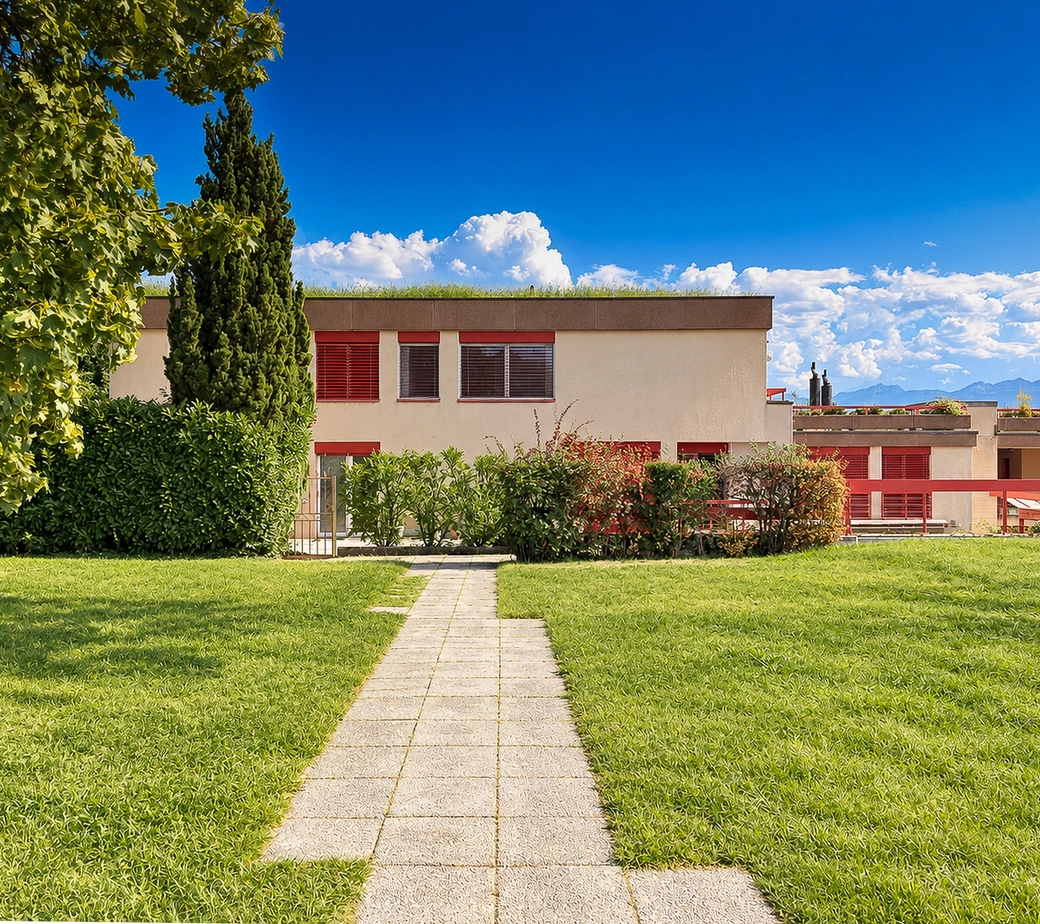 Appartement lumineux avec entrée privative et vaste terrasse