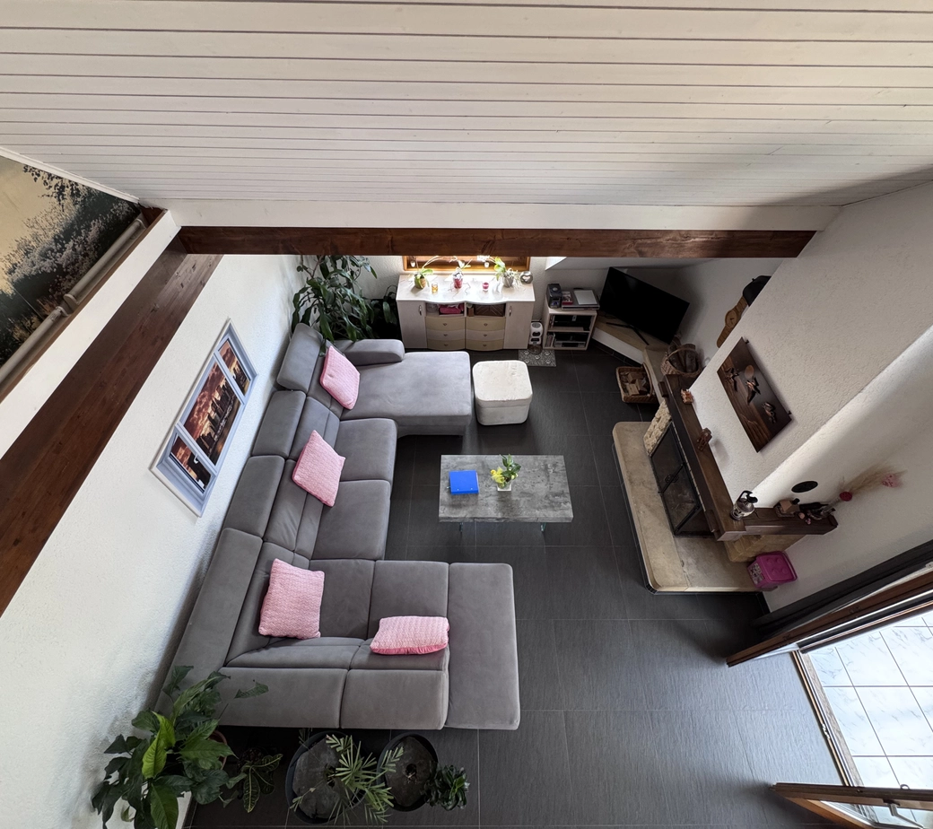 Yverdon - Attique en duplex de 5,5 pièces avec grande terrasse et véranda d'hiver