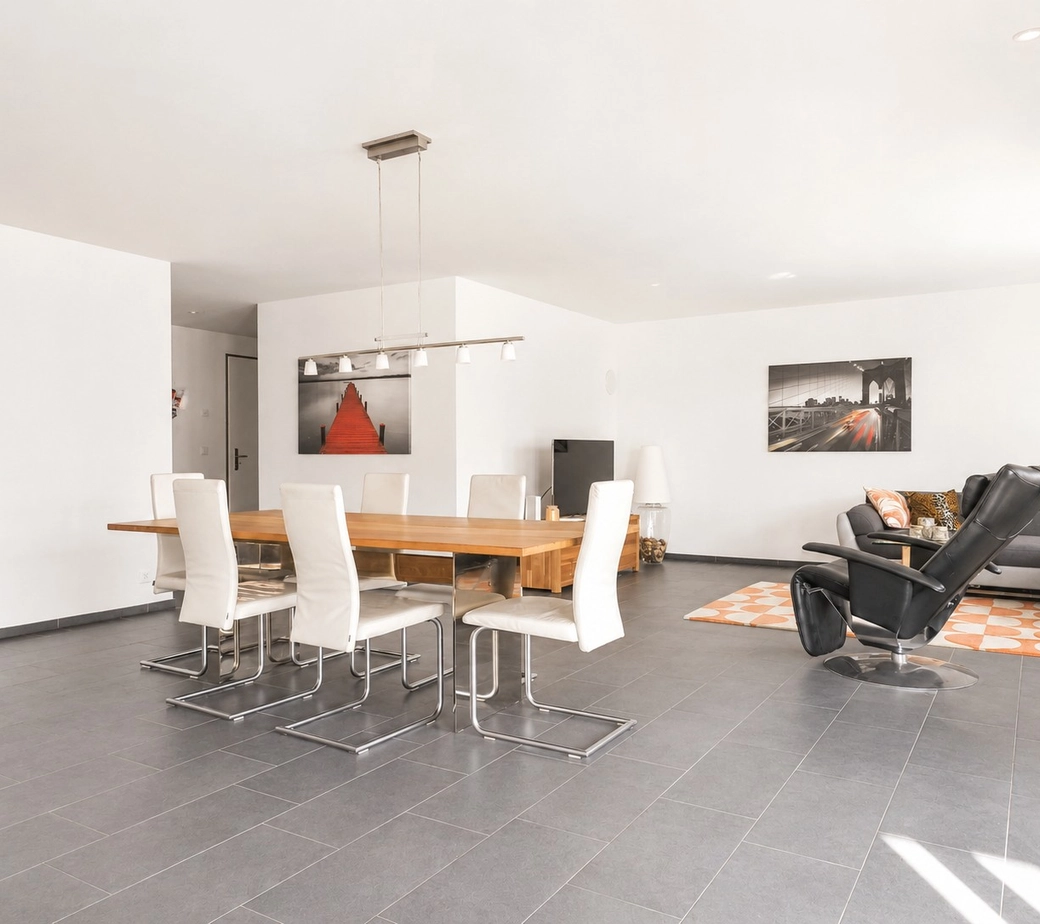 Helle Kinderfreundliche 4.5-Zimmer Wohnung in Kaltbrunn