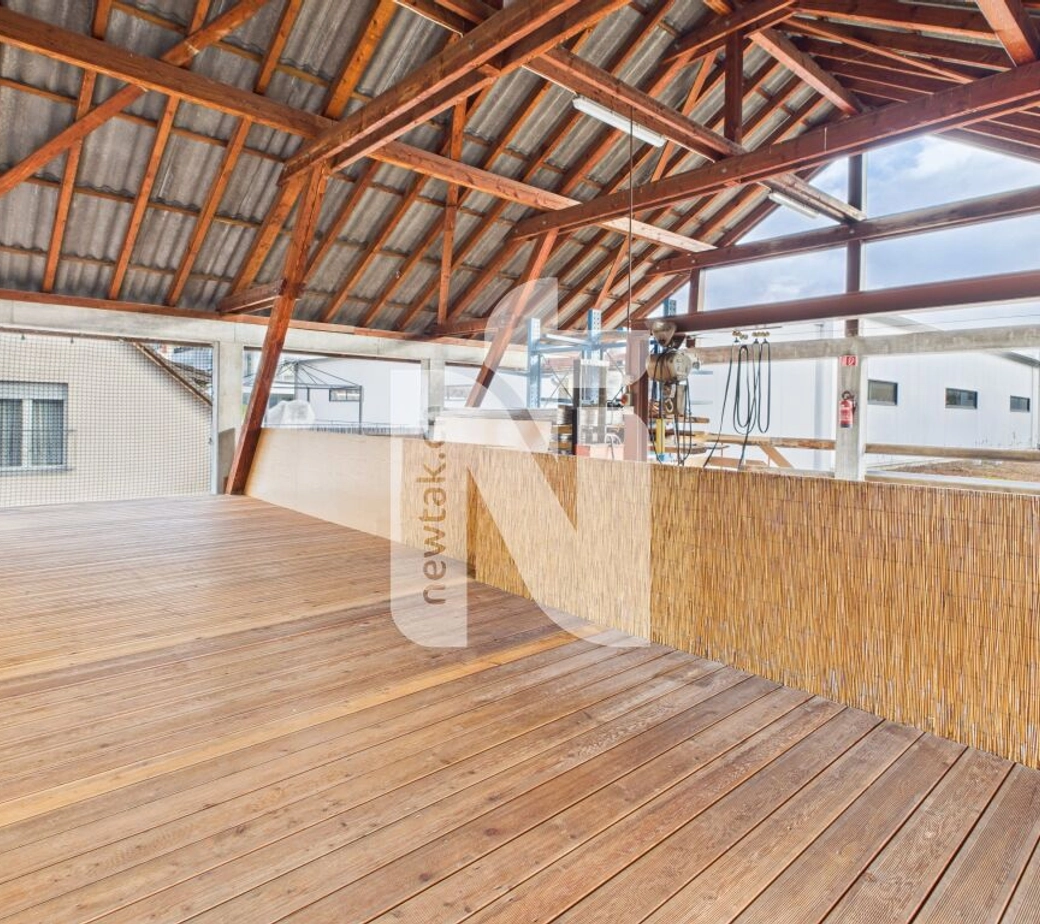 Familienfreundlich mit grossem überdachtem Balkon