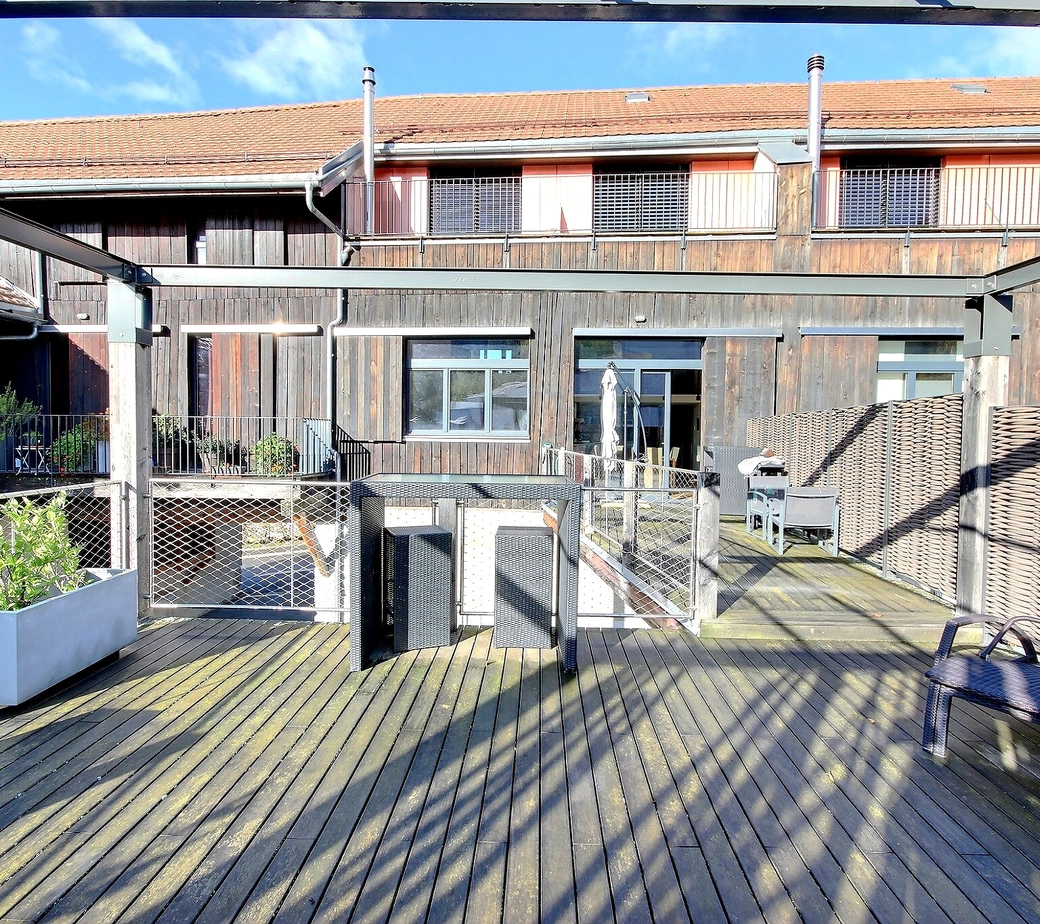 Splendide Triplex et sa magnifique terrasse surélevée de 55m2