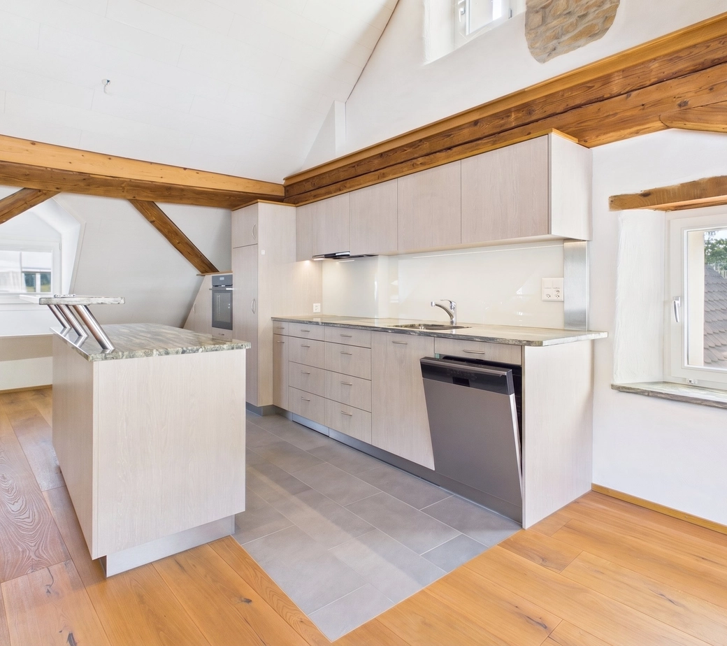 Charmante, sanierte Maisonettewohnung mit Lift, Balkon und eigenem Waschturm