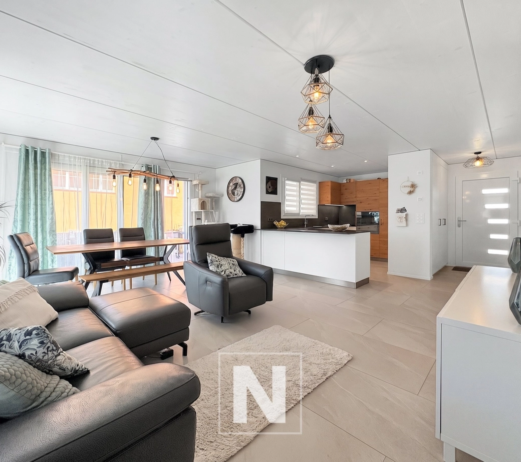Villa de 5,5 pièces d'environ 155 m2, avec jardin