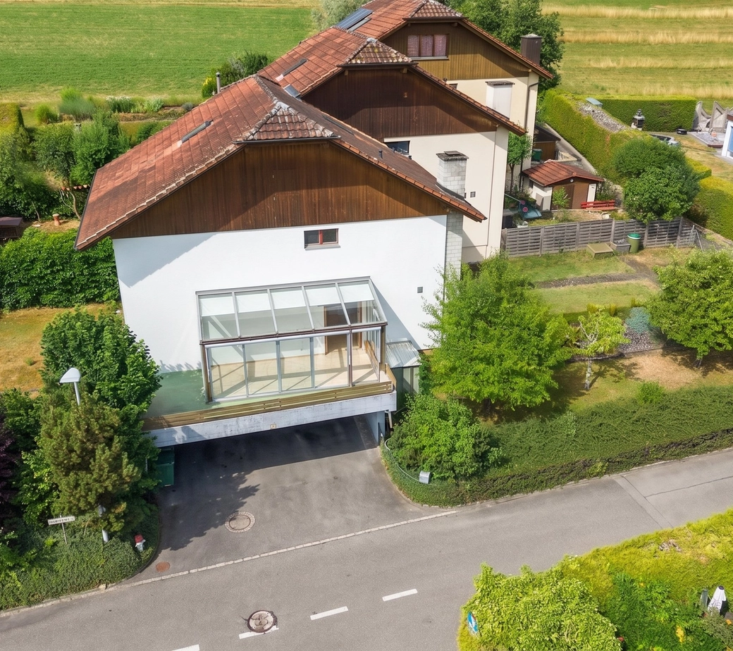 Familienfreundliches Reiheneckhaus mit zwei Gartenbereichen, Weitsicht und Garage