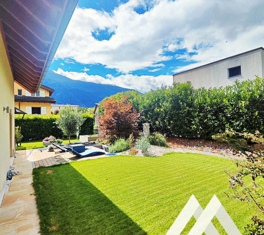 FULLY, LUMINEUSE VILLA DE 5.5 PCES AVEC JARDIN