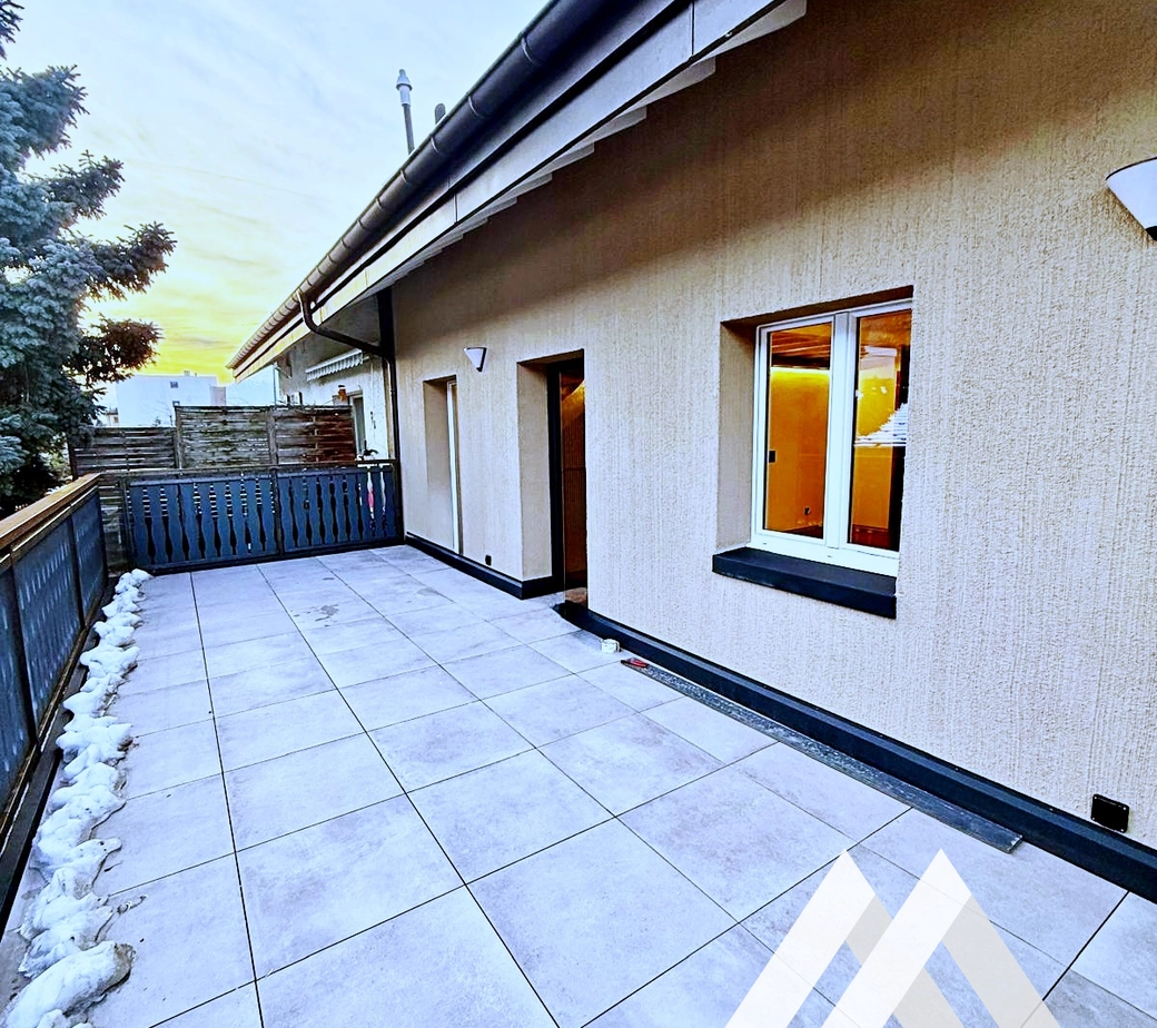 SAINT-LÉONARD - DUPLEX 4.5 PCES - ENTIÈREMENT RÉNOVÉ - TERRASSE