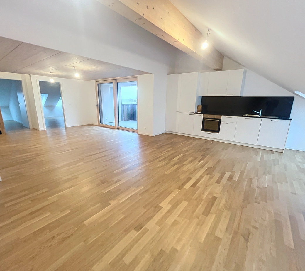 Duplex en attique de 4,5 pces