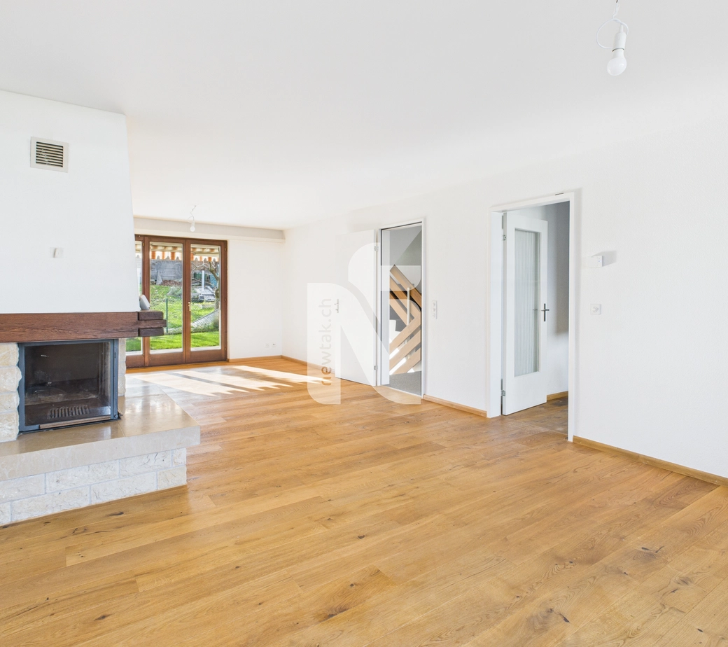 Sehr schönes Haus mit Weitsicht, Garten, Sitzplatz und grossem Carport