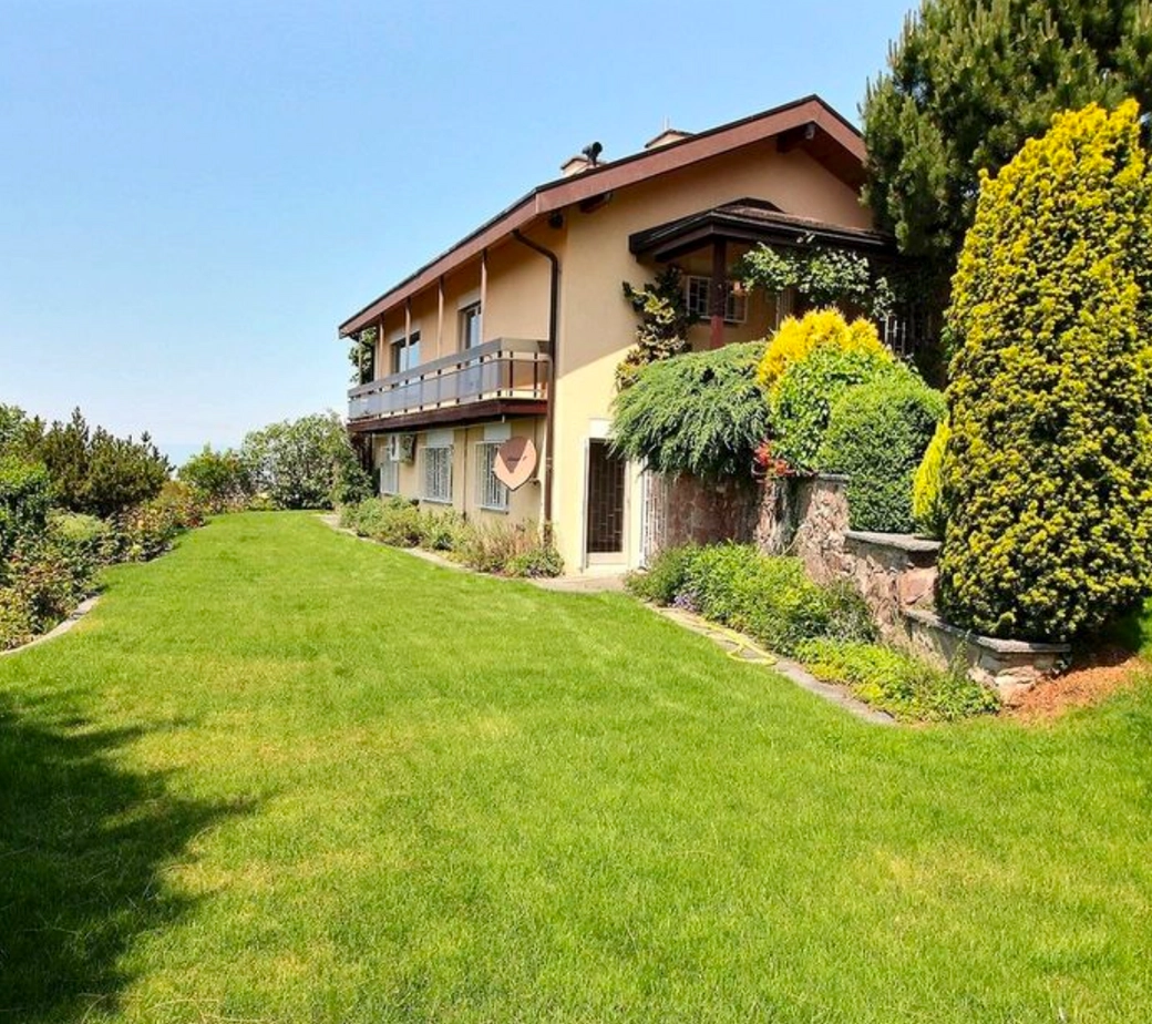 Charmante villa individuelle avec vue panoramique sur les Alpes et le Léman