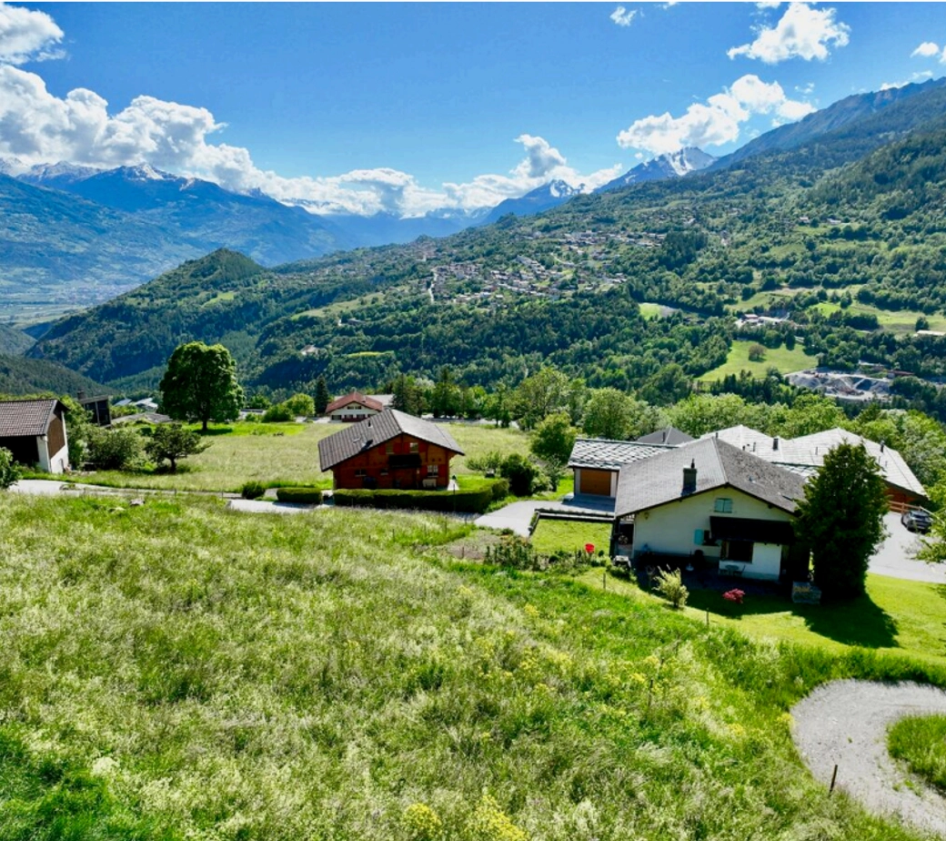 Terrain d’Exception à Icogne –  Vue Panoramique et Ensoleillement Idéal