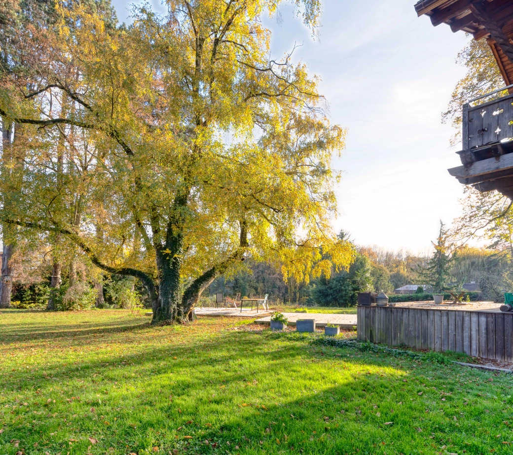 Propriété de charme au cœur d’un parc arboré de plus de 4’000 m2