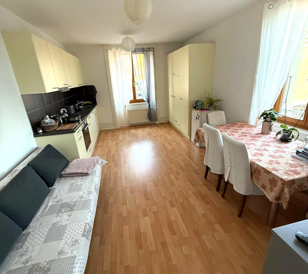 A louer - Appartement 3.5 pièces à Champagne