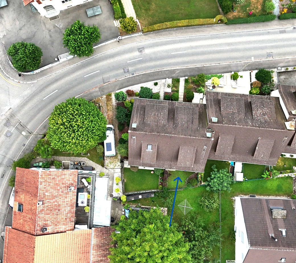 Sehr schönes Reihenmittelhaus mit Weitsicht, Garten, Sitzplatz und grossem Carport