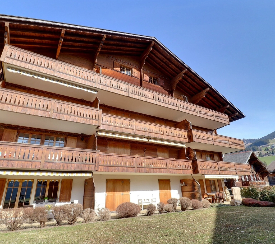 Bel appartement de 4 pièces avec grand balcon