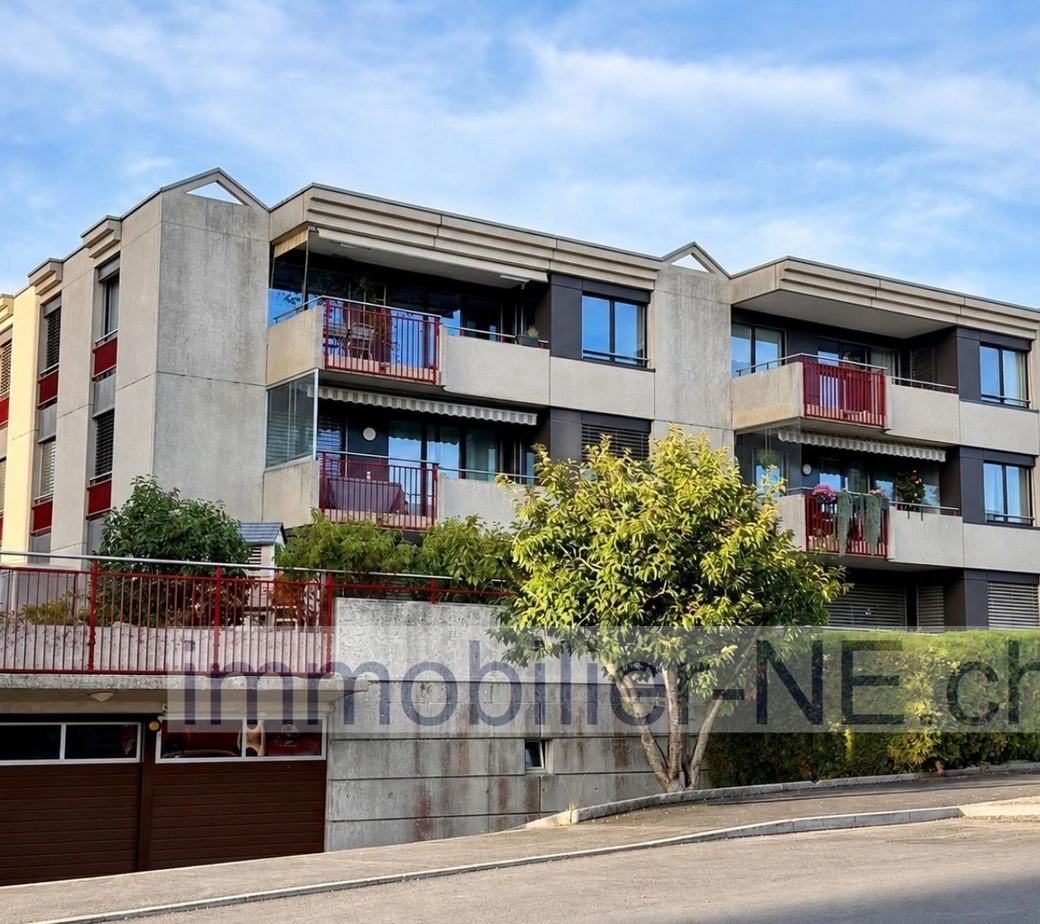 Appartement de 4 pièces avec jardin privatif et garage-box