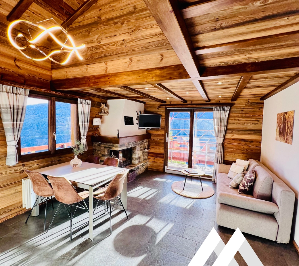 ATTIQUE DE STANDING, 4,5 PCES - LES MASSES