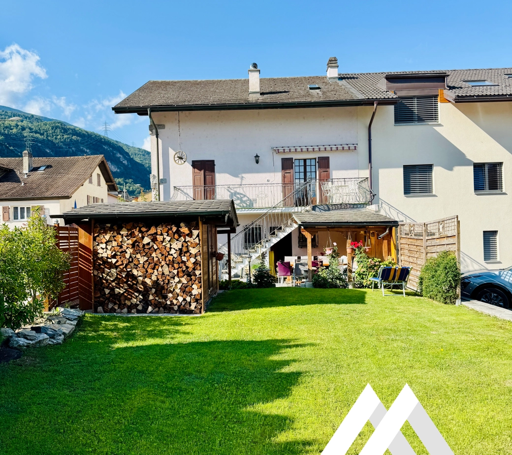 LE CHARME DE L'ANCIEN AU COEUR DU VILLAGE