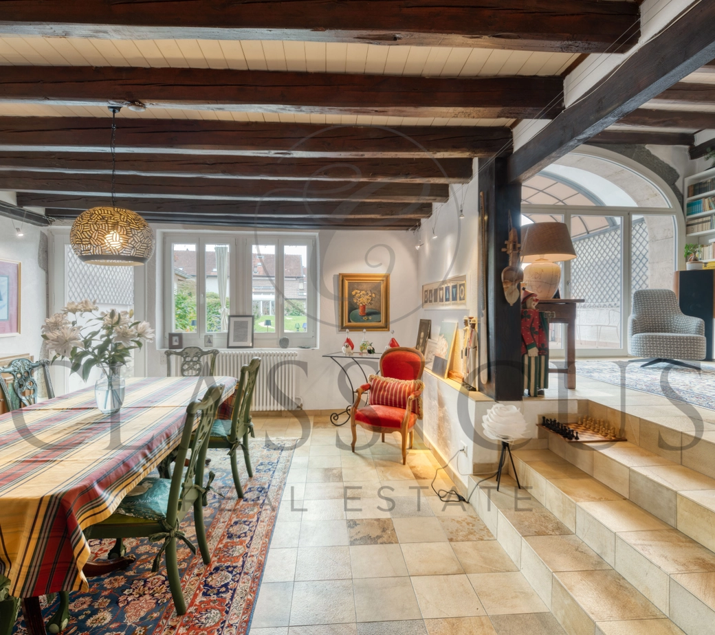 Ensemble villageois de charme avec revenu accessoire et jardin confidentiel