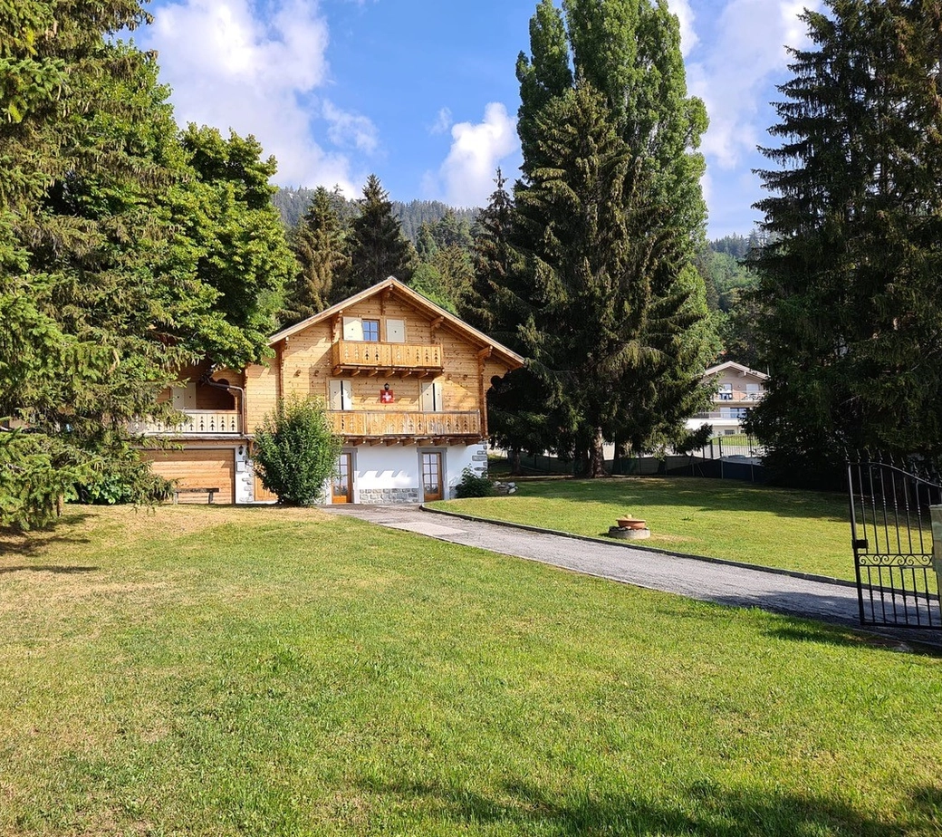Très beau chalet avec appartement indépendant