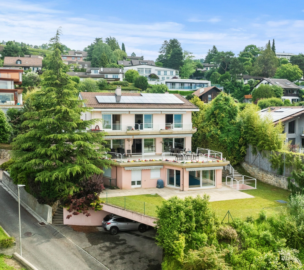 Charmante villa avec vue imprenable sur le lac et studio indépendant