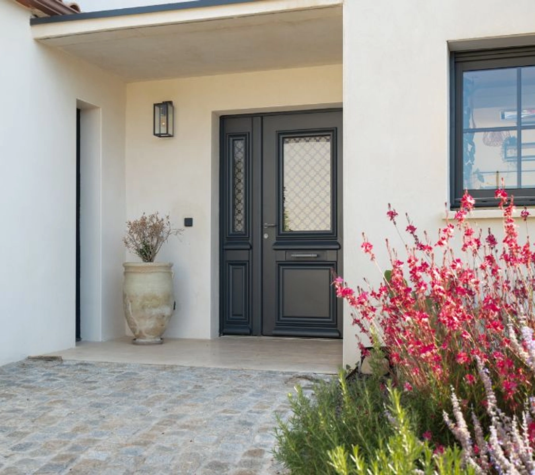 Récente maison de 6,5 pces avec un beau jardin